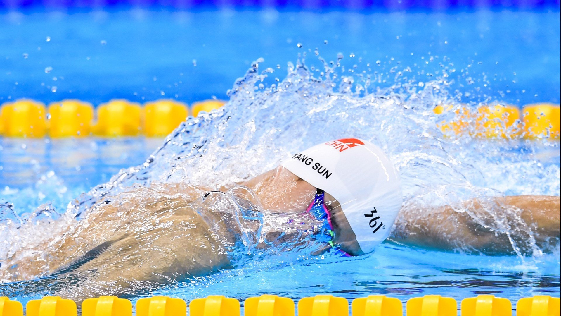 世界杯小组赛第4轮:中国队0比2负阿根廷 防线表现仍获梅西称赞“很顽强”